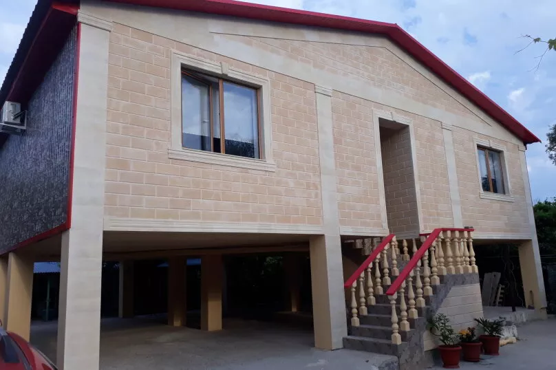 . Отель "Берег"       . Джубга