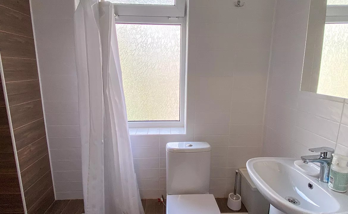 Двухместная комната на втором этаже 3. Гостевой дом GreenWall. Анапа