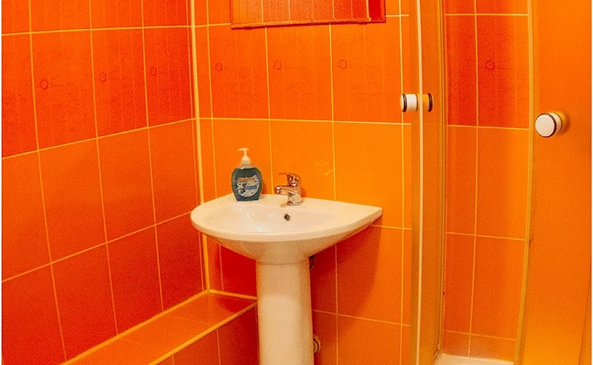 1-комнатный номер 3-местный без балкона. Гостиница Астерия. Ейск