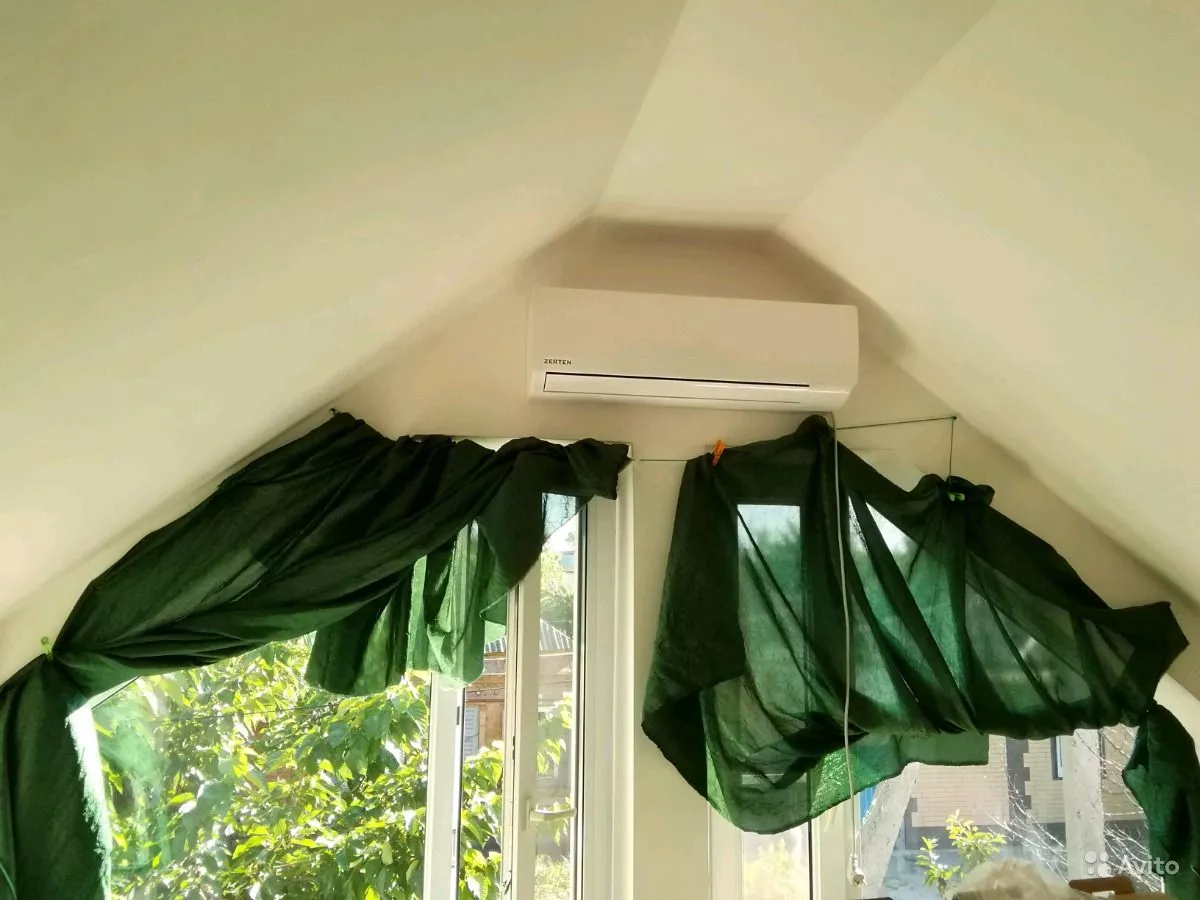 . Квартира в многоквартирном доме Комната 14 м² в 4-к, 1/1 эт.. Ейск