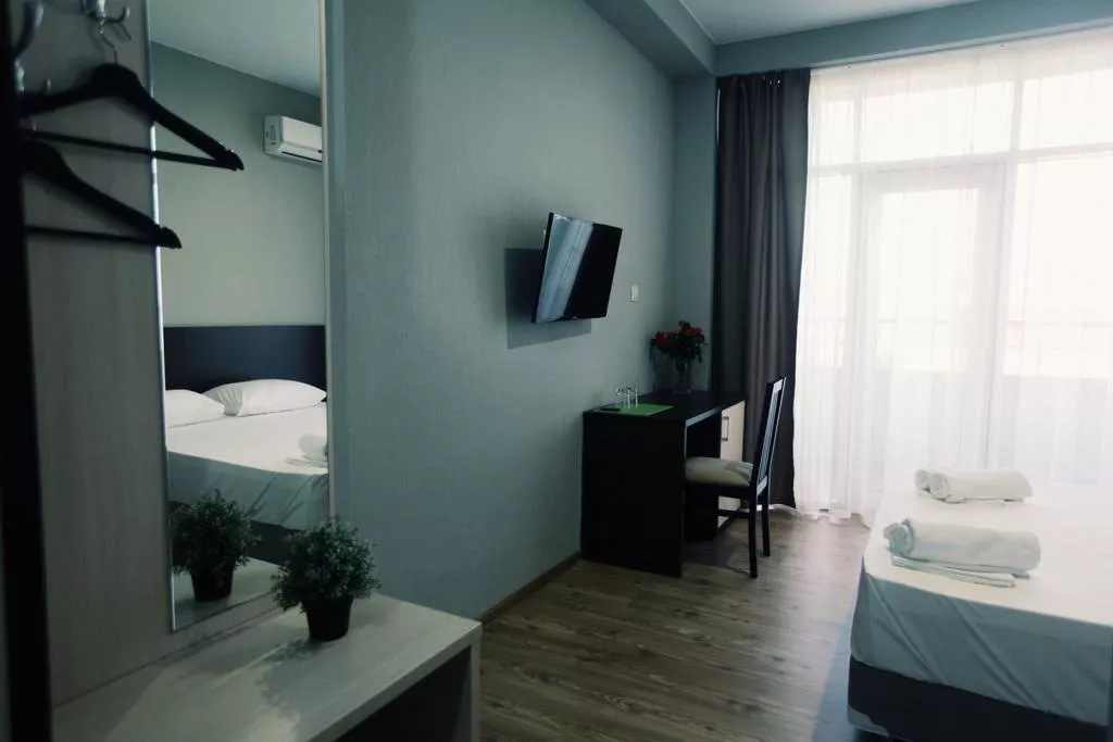 Двухместный номер. Отель АЙСБЕРГ. Лазаревское