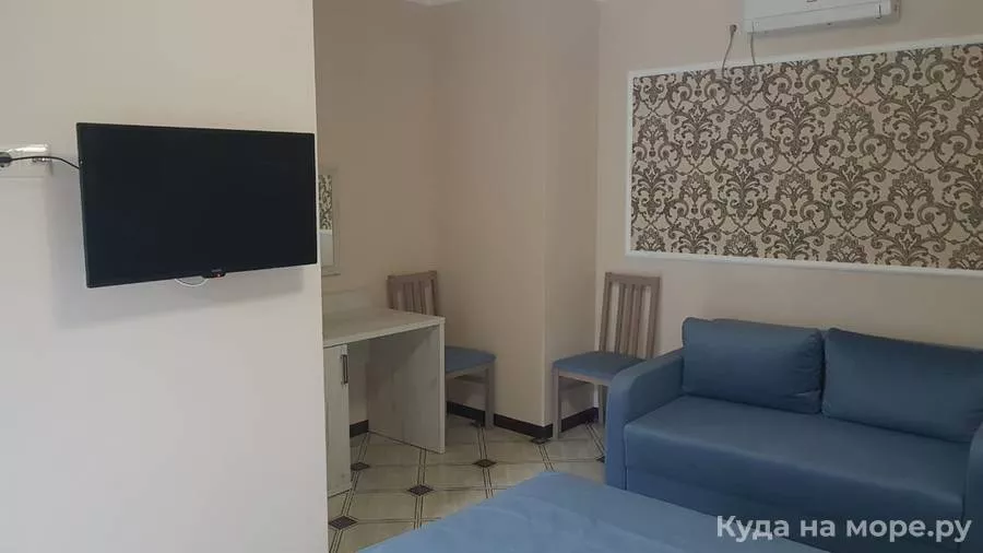 Трёхместный номер. Гостевой дом "Уютный дворик". Гагра