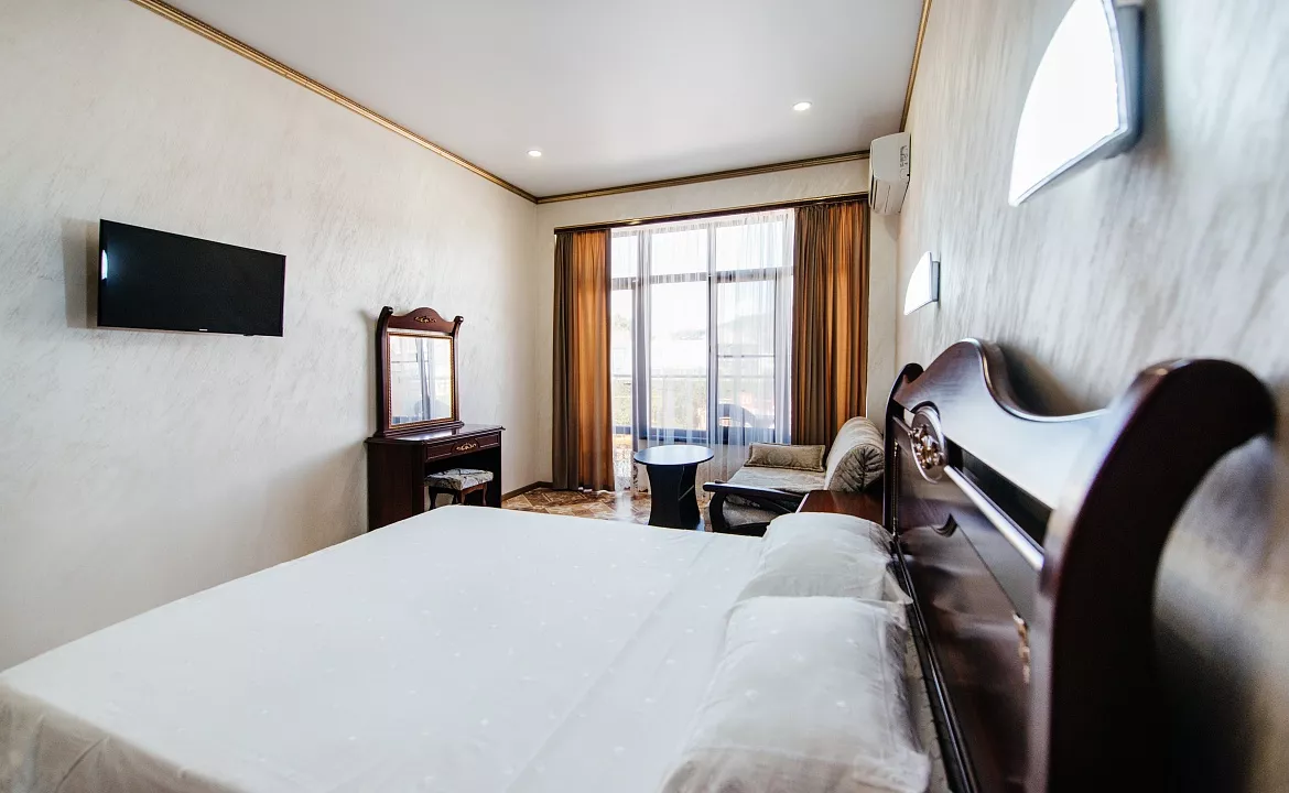 Полулюкс с балконом. Отель "Атлант". Лазаревское Полулюкс с балконом. Отель "Атлант". Лазаревское