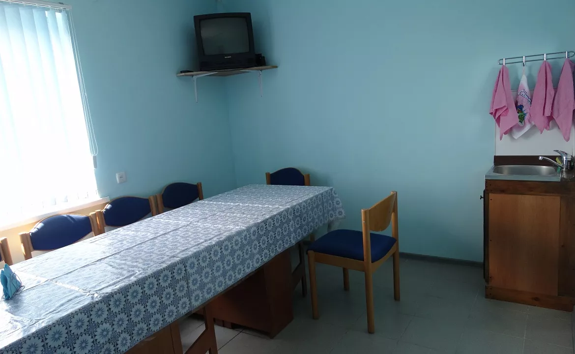 Второй этаж под ключ до 17 человек. Частный сектор 2 этажа по отдельности под ключ, 2 отдельных домика.. Благовещенская