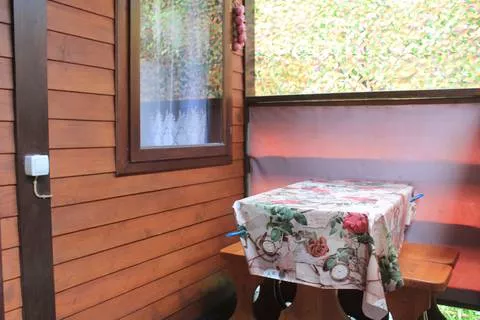 Деревянный коттедж на первом этаже № 2. Гостевой дом Гостевой дом «Ольга». Алушта