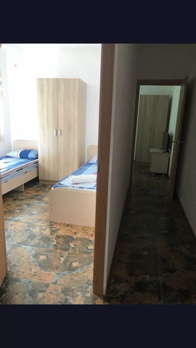 . Эллинг Кипарис . Лоо