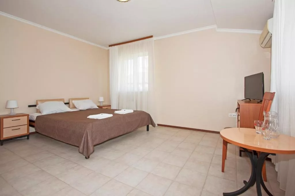 Стандартный двухместный номер с 1 кроватью. Отель "Феличи". Витязево Стандартный двухместный номер с 1 кроватью. Отель "Феличи". Витязево