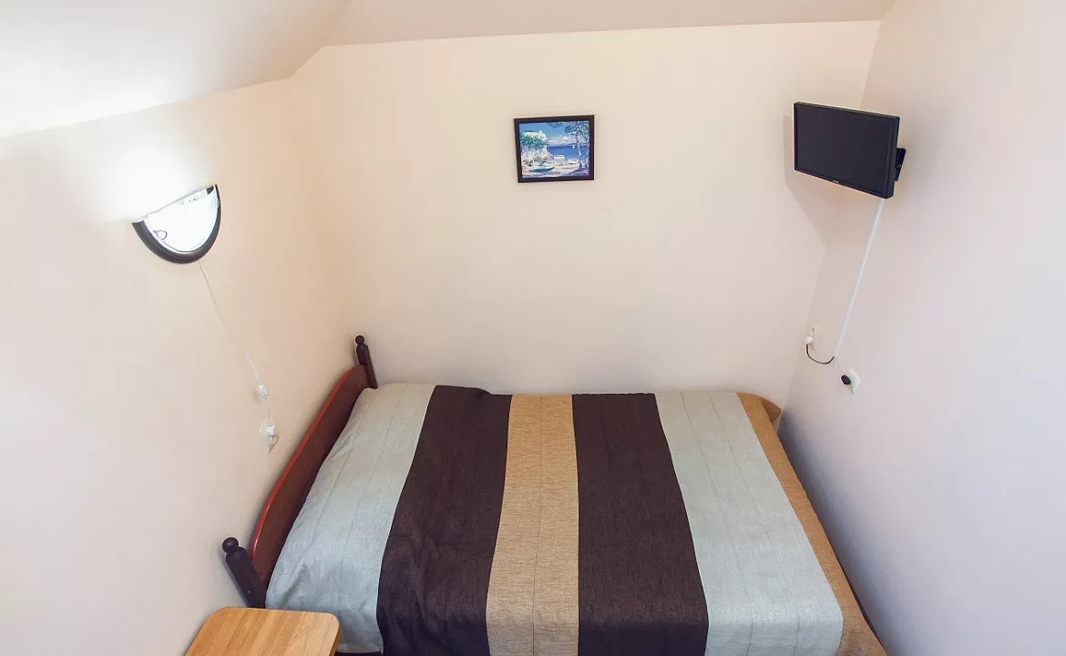 Семейный двухкомнатный. Частный сектор "Relax". Ейск