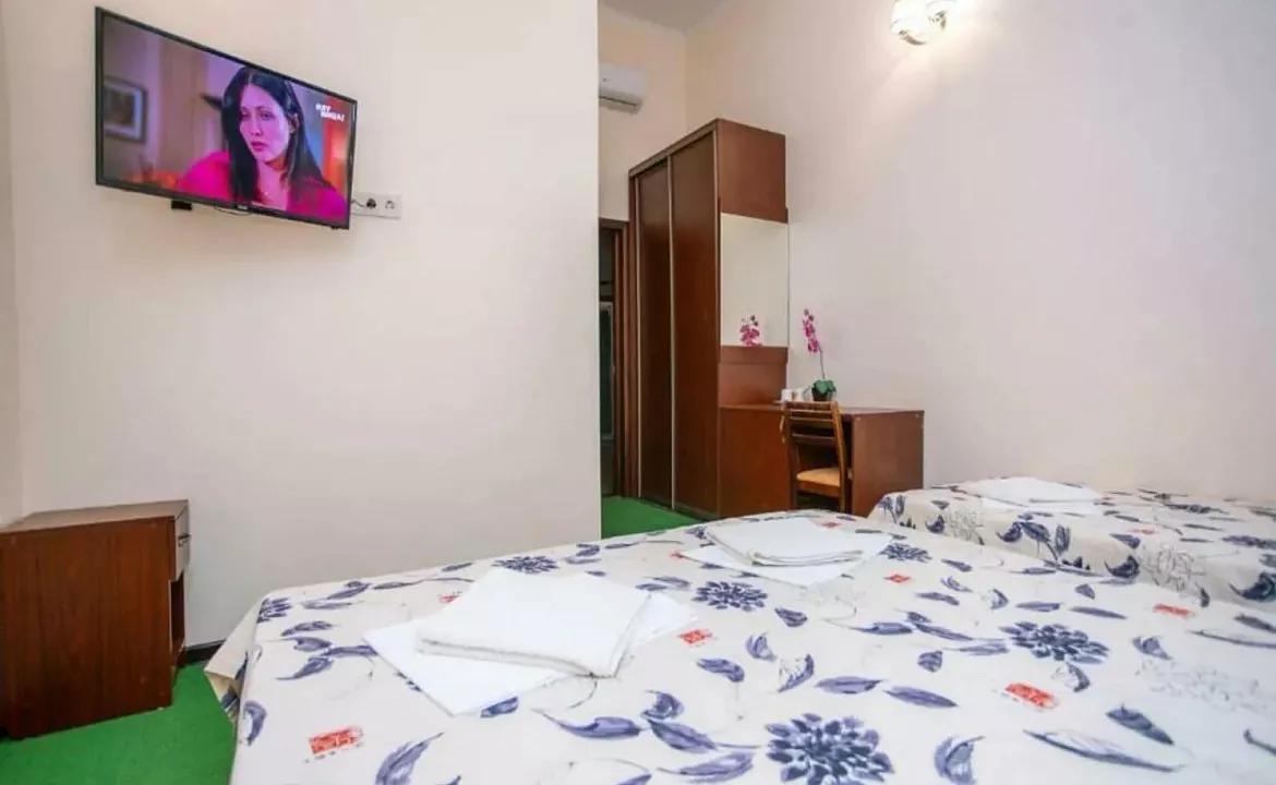 Трёхместный номер бюджетный. Отель Золотые барханы . Витязево Трёхместный номер бюджетный. Отель Золотые барханы . Витязево