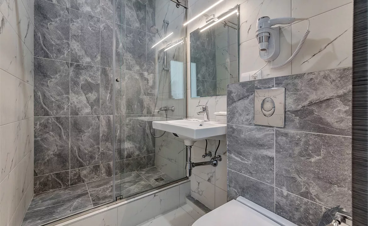 Улучшенный 3х-местный. Отель Премьер. Геленджик