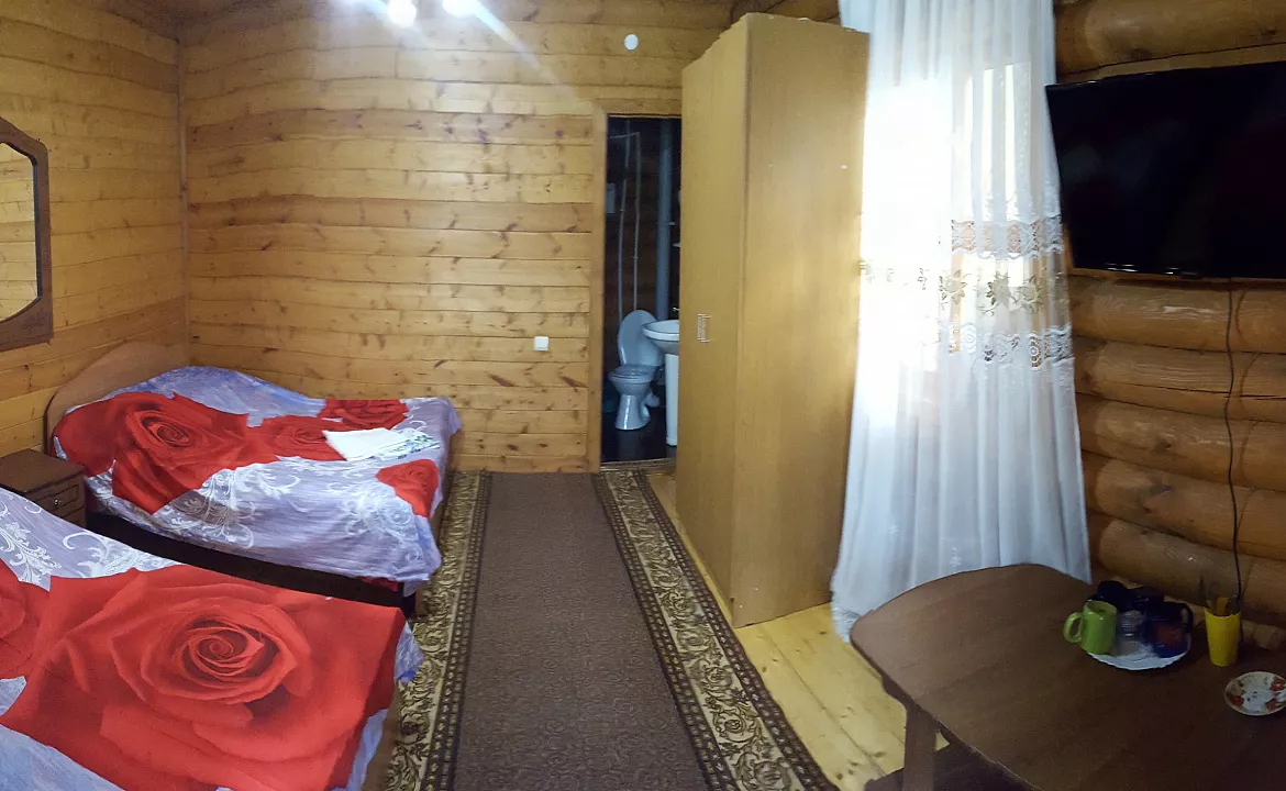 Четырёхместный номер. Гостевой дом У Ирины. Пицунда