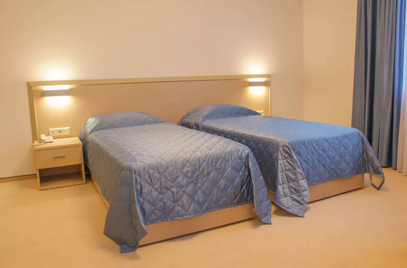 Стандартный двухместный номер с 2 отдельными кроватями. Отель «Мирный». Алушта