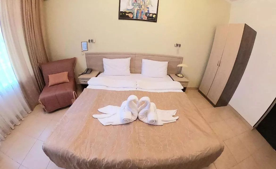 Улучшенный трехместный номер с видом на море. Гостевой дом «МиЛоо». Лоо