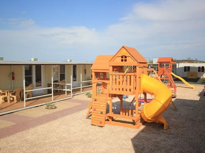 . База отдыха Должанский дворик "АКВАРЕЛИ". Должанская