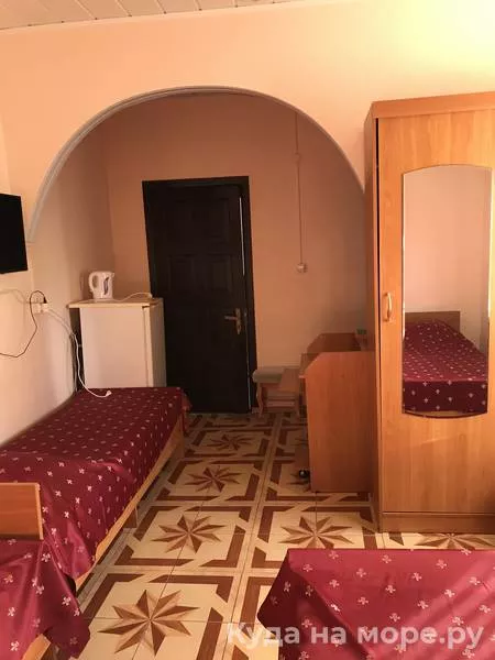 Четырехместный с удобствами. Гостевой дом Балатон. Лазаревское