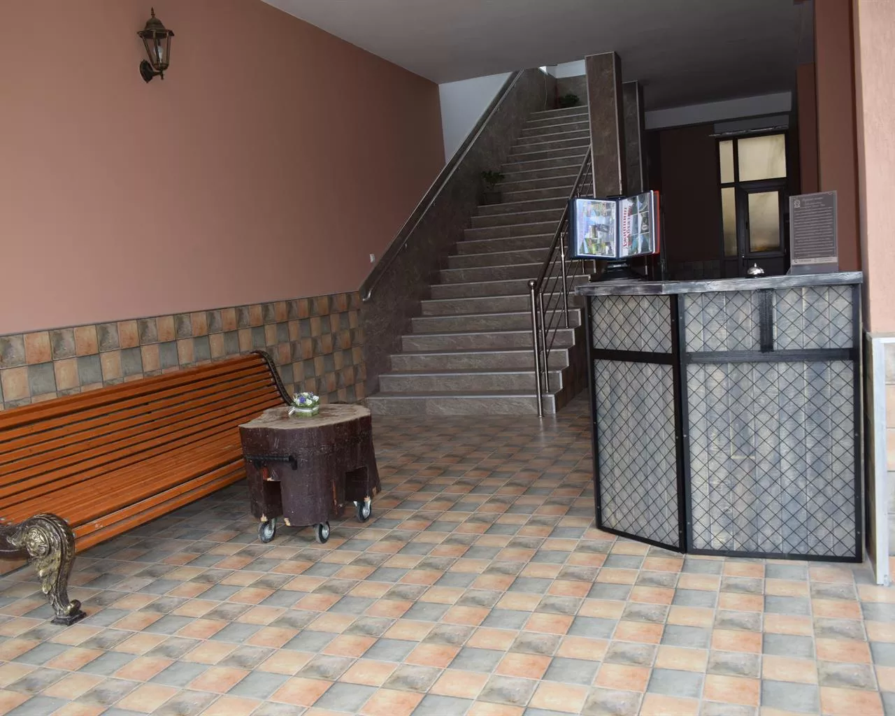 . Отель GrandLoo. Лоо