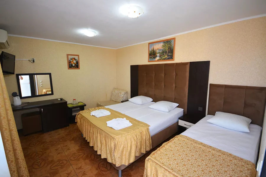 Стандарт четырёхместный. Гостевой дом «Уют» - Адлер. Адлер