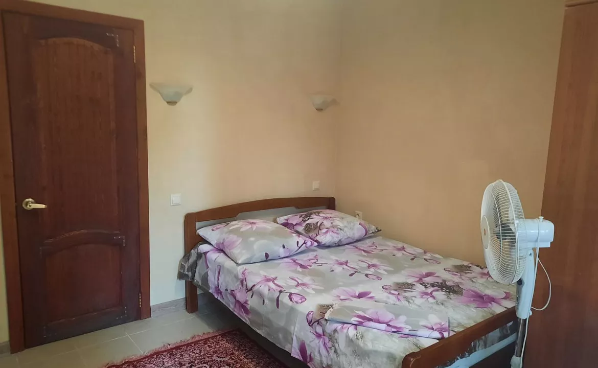 Номер с удобствами стандарт.. Гостевой дом "Галина" . Вишневка Номер с удобствами стандарт.. Гостевой дом "Галина" . Вишневка