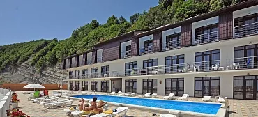 Гостевой комплекс и Яхт-Клуб "Торнадо" Новомихайловский