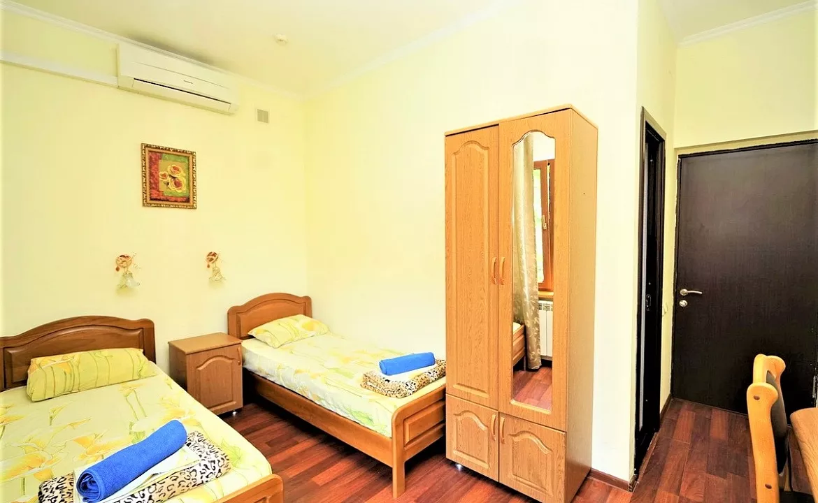 2-х местный номер стандарт. Гостевой дом Атлантис. Лазаревское