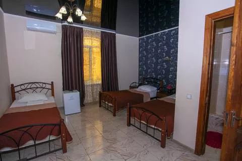 «Стандарт» трехместный. Гостиница  "Sea Zone" . Пицунда