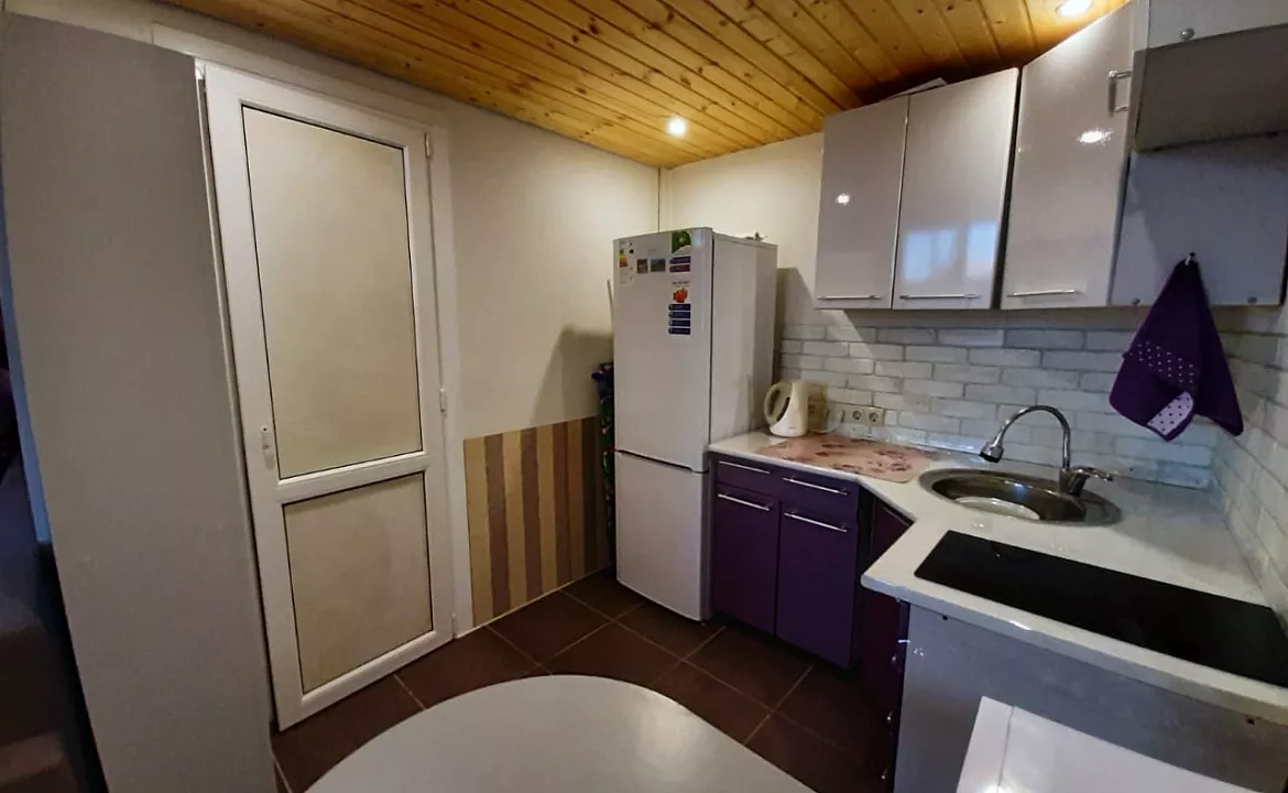 Студия у моря. Квартира в многоквартирном доме Студия у самого моря. Адлер