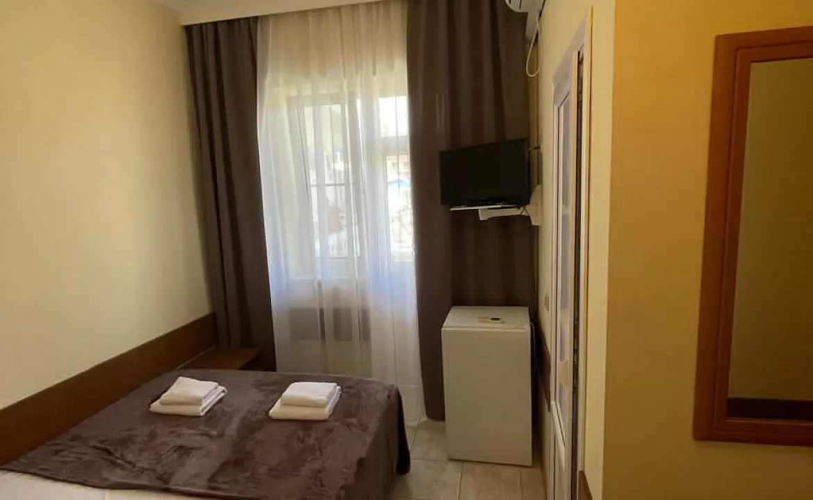 2х местный с балконом. Гостиница Ласточкино гнездо. Кабардинка 2х местный с балконом. Гостиница Ласточкино гнездо. Кабардинка