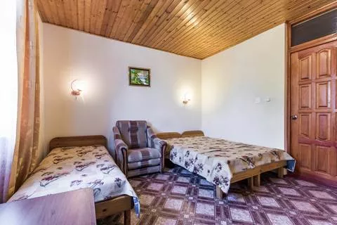 Трёхместный номер «Стандарт». Гостевой дом  «У Вадима». Витязево