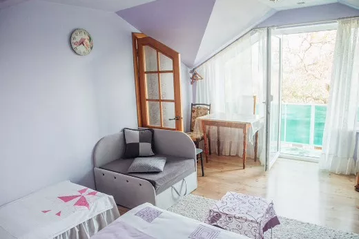 №5 Стандартный 4х местный номер с общей ванной комнатой. Гостевой дом "У ВЫСОЦКОЙ". Керчь №5 Стандартный 4х местный номер с общей ванной комнатой. Гостевой дом "У ВЫСОЦКОЙ". Керчь