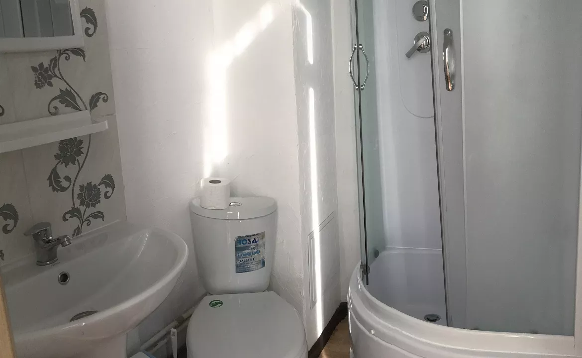 Семейный номер . Эллинг Кипарис . Лоо