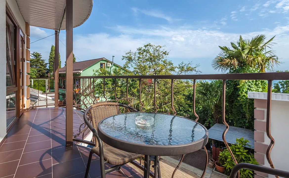 Семейный до 8 чел. Гостевой дом Пролетарская 12. Гурзуф