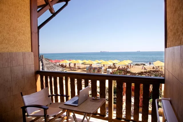 Полулюкс с балконом. Частный гостевой дом Гостевой Дом "Санрайс"/ SUNRISE. Феодосия