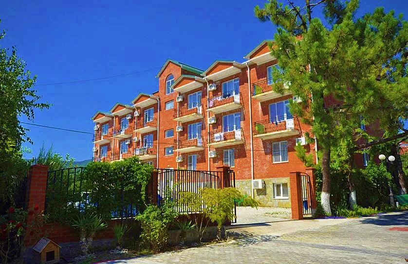 . Отель «Дубравушка» . Криница