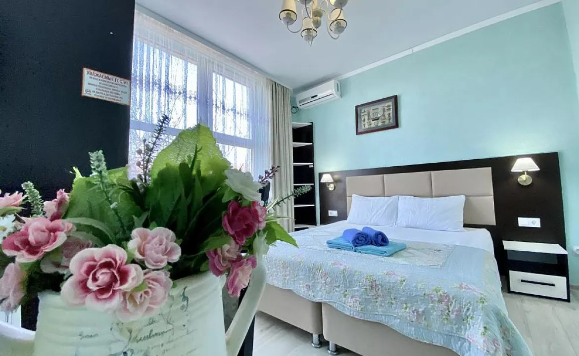 Двухместные номера комфорт (кровати вместе или раздельно). "Брио" частный сектор. Геленджик Двухместные номера комфорт (кровати вместе или раздельно). "Брио" частный сектор. Геленджик