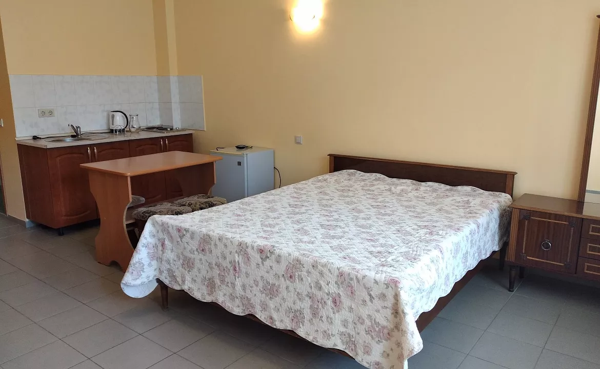 4 МЕСТНЫЙ 1 КОМНАТНЫЙ С КУХНЕЙ. Частный сектор Отдых у Ильича.. Лоо