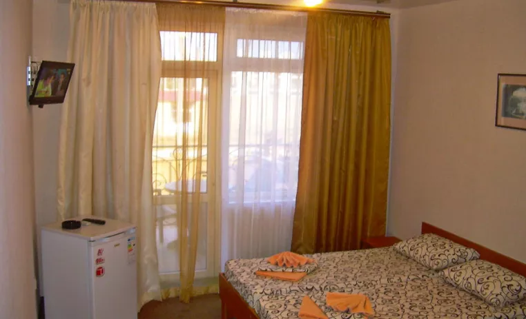 2-Х Местный. Семейный гостевой дом Лимпопо. Саки