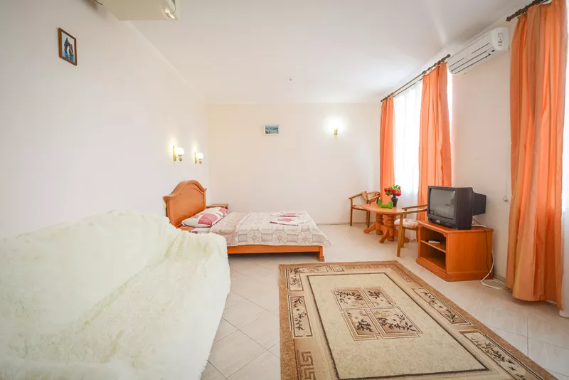 Улучшенный. Гостиница "Караголь". Коктебель