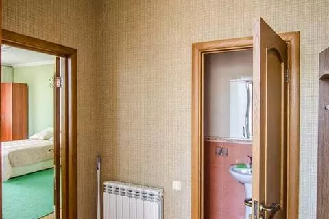 4-х местный «Люкс» (2 этаж, корп. А). Гостевой дом «Уют на Демышева». Евпатория