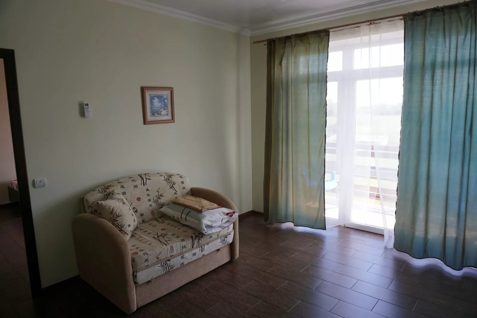 . Гостевой дом "Холидей". Кучугуры