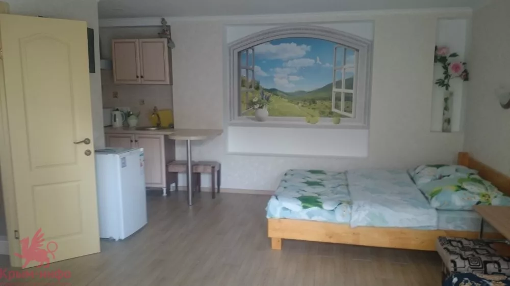 Полулюкс. Гостиница Фиджи. Ялта