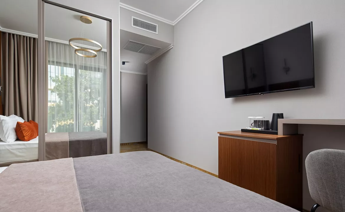 Стандарт 2-местный с видом на бассейн. Отель «Атмосфера»- Геленджик. Геленджик