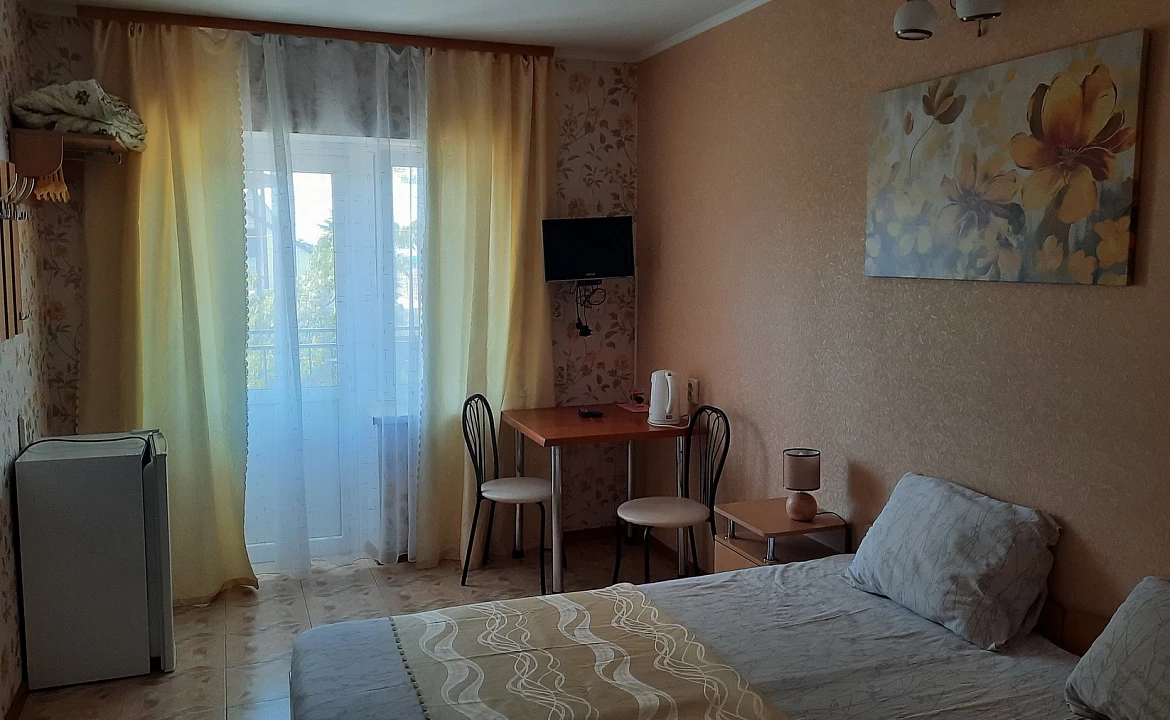 3-х мест. номер вентилятором. Гостевой дом "Лавандина". Севастополь 3-х мест. номер вентилятором. Гостевой дом "Лавандина". Севастополь