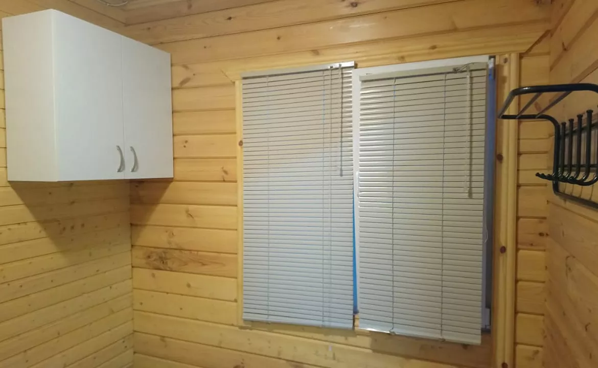 2-х местный номер с индивидуальным санузлом на этаже. Гостевой дом "Эко отдых в срубе". Лазаревское 2-х местный номер с индивидуальным санузлом на этаже. Гостевой дом "Эко отдых в срубе". Лазаревское