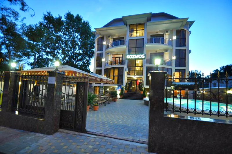. Отель "KoZmos". Кабардинка