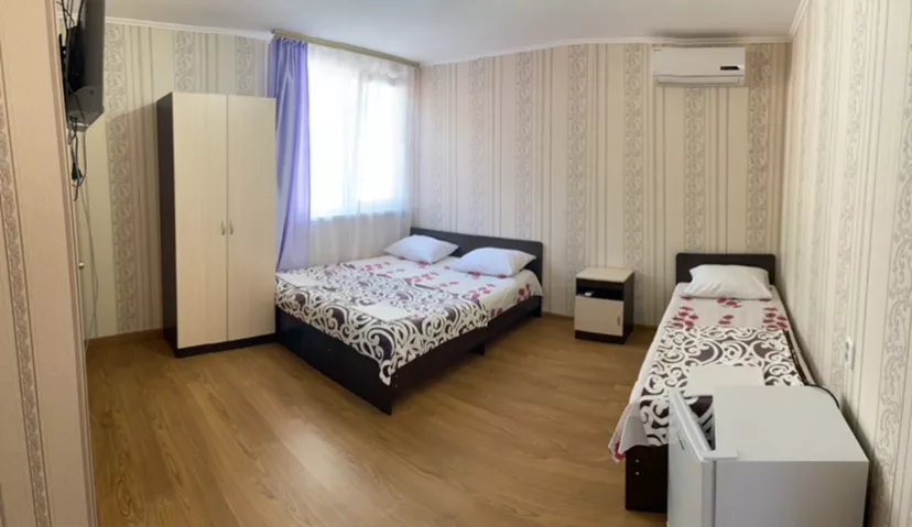 3-х местный номер на 3-ем этаже. Гостевой дом У Сергея и Веры . Гагра 3-х местный номер на 3-ем этаже. Гостевой дом У Сергея и Веры . Гагра