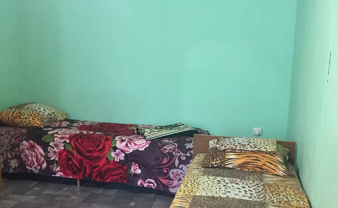 Четырехместный «Эконом». Гостевой дом на Комарова 17. Витязево