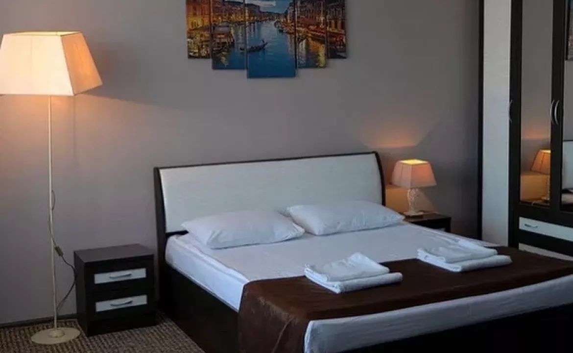 2-х местный номер с балконом на первом этаже. База отдыха "Скурча". Сухум