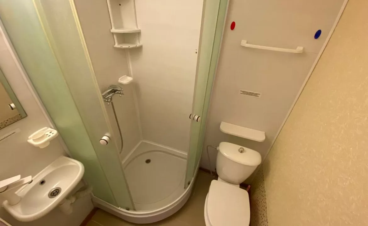 Пятиместный, двухкомнатный. Гостевой дом Ласточкино гнездо. Голубицкая