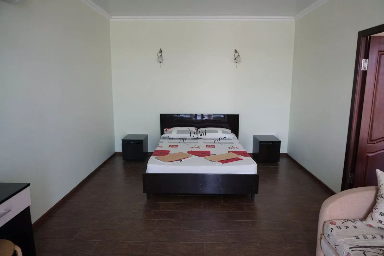 . Гостевой дом "Холидей". Кучугуры