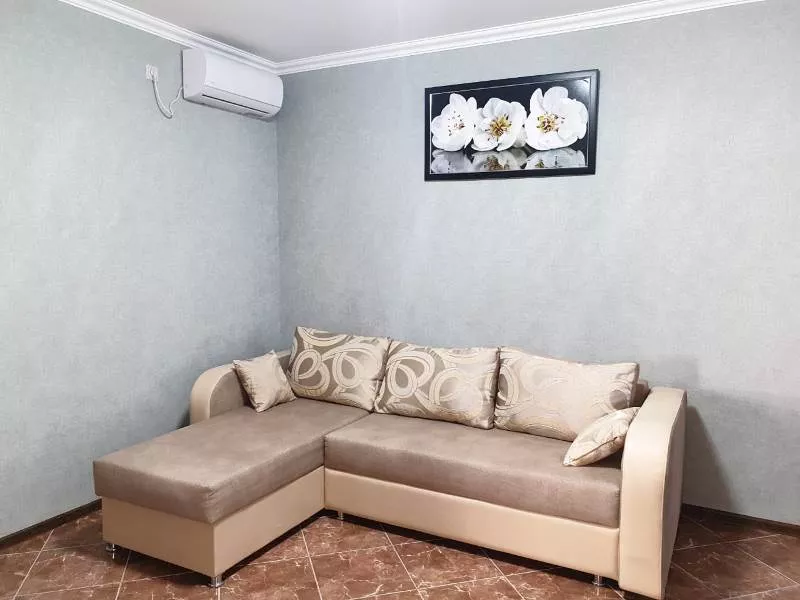 2х-комнатный с кухней. Гостевой дом "RODINA". Лоо